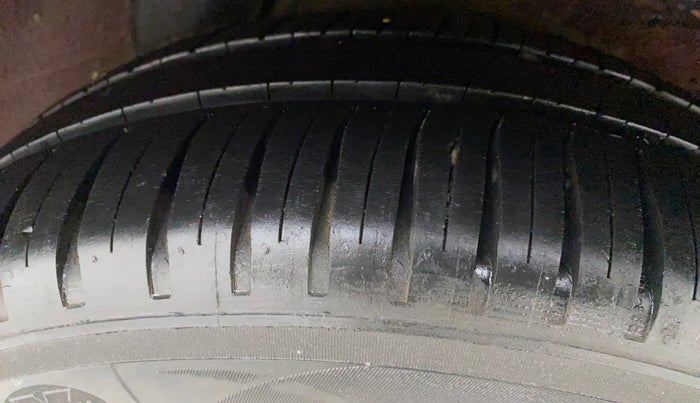 2011 Hyundai i20 MAGNA (O) 1.2, Petrol, Manual, 83,121 km, Left Rear Tyre Tread