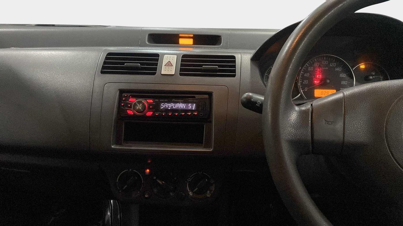 2010 Maruti Swift VXI, Petrol, Manual, 83,036 km, Air Conditioner