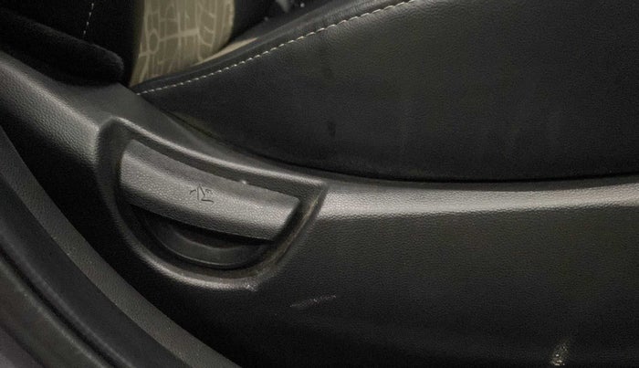 2019 Hyundai Grand i10 SPORTZ 1.2 KAPPA VTVT, Petrol, Manual, 15,100 km, Driver Side Adjustment Panel