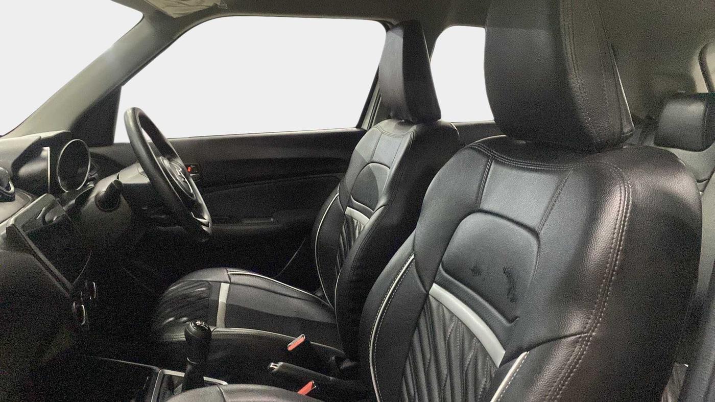 2021 Maruti Swift VXI, Petrol, Manual, 15,218 km, Right Side Front Door Cabin