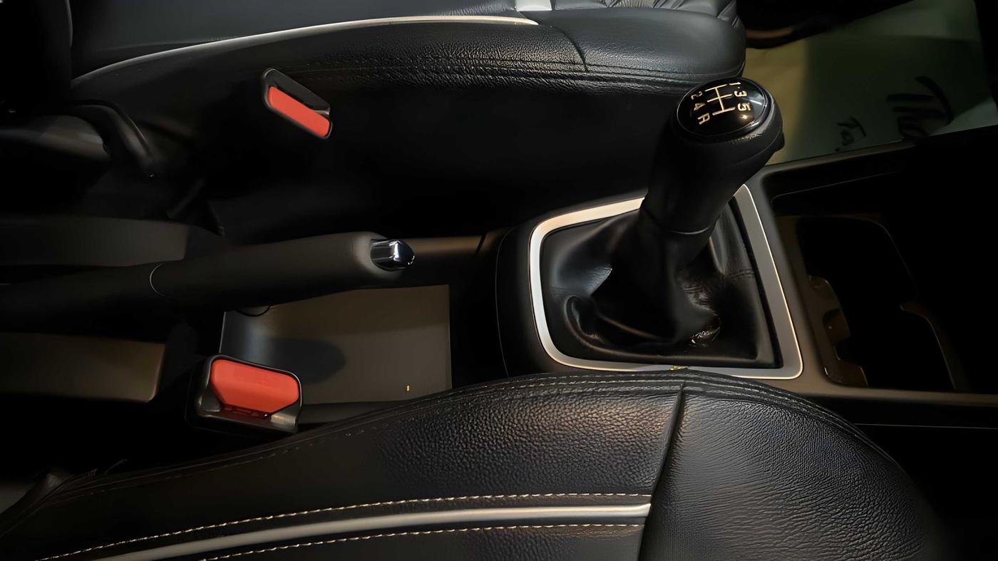 2021 Maruti Swift VXI, Petrol, Manual, 15,218 km, Gear Lever