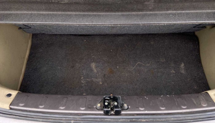 2012 Honda Brio V MT, Petrol, Manual, 42,375 km, Boot Inside