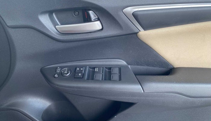 2018 Honda Jazz 1.2L I-VTEC VX CVT, Petrol, Automatic, 25,303 km, Driver Side Door Panels Control