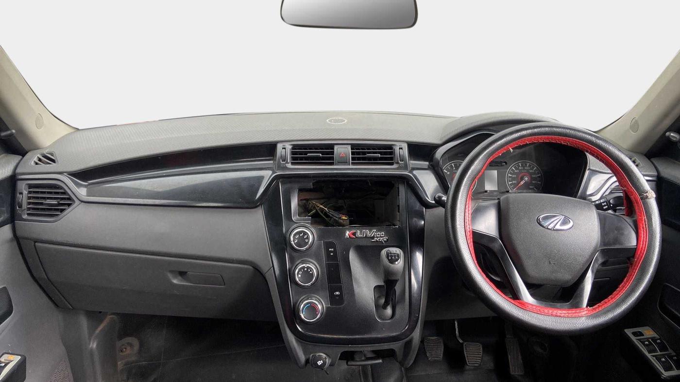 2018 Mahindra KUV 100 NXT K2 P 6 STR, Petrol, Manual, 61,558 km, Dashboard