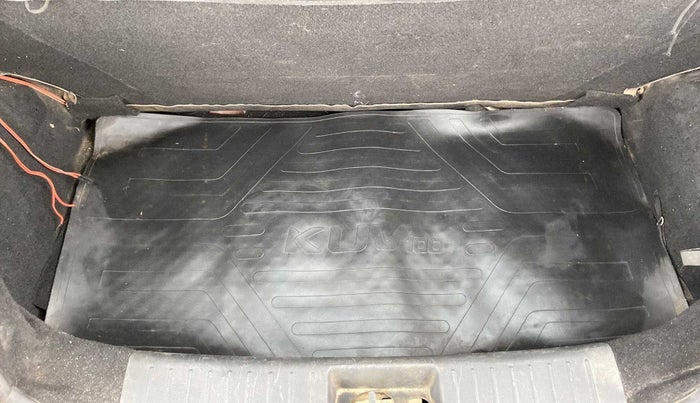 2018 Mahindra KUV 100 NXT K2 P 6 STR, Petrol, Manual, 61,558 km, Boot Inside