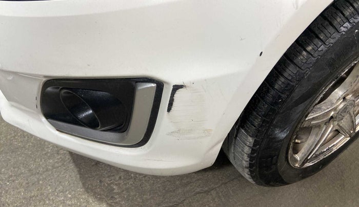 2016 Maruti Swift VXI, Petrol, Manual, 40,368 km, Front bumper - Minor scratches