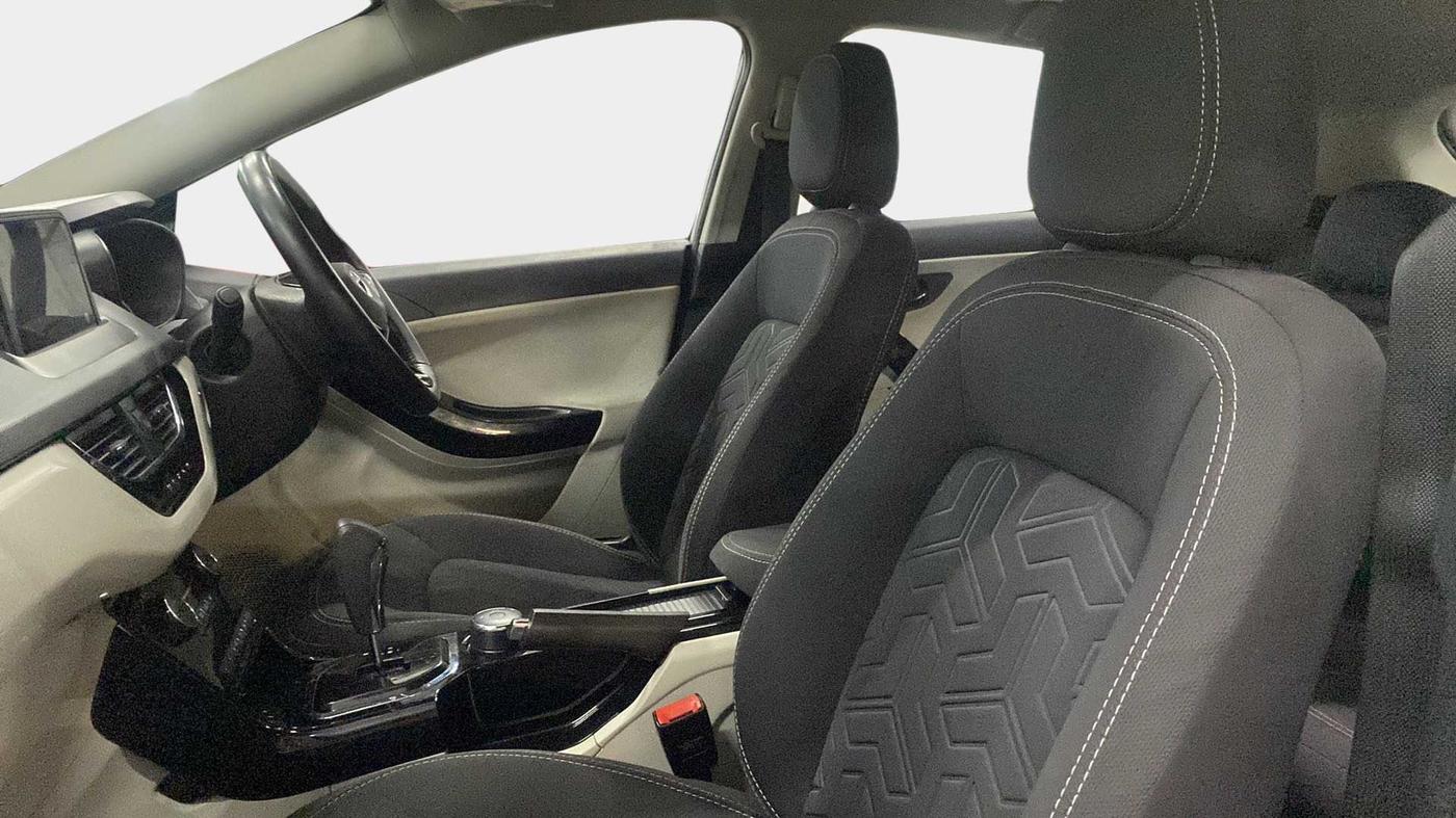 2022 Tata NEXON XZA PLUS (O) DIESEL, Diesel, Automatic, 33,065 km, Right Side Front Door Cabin
