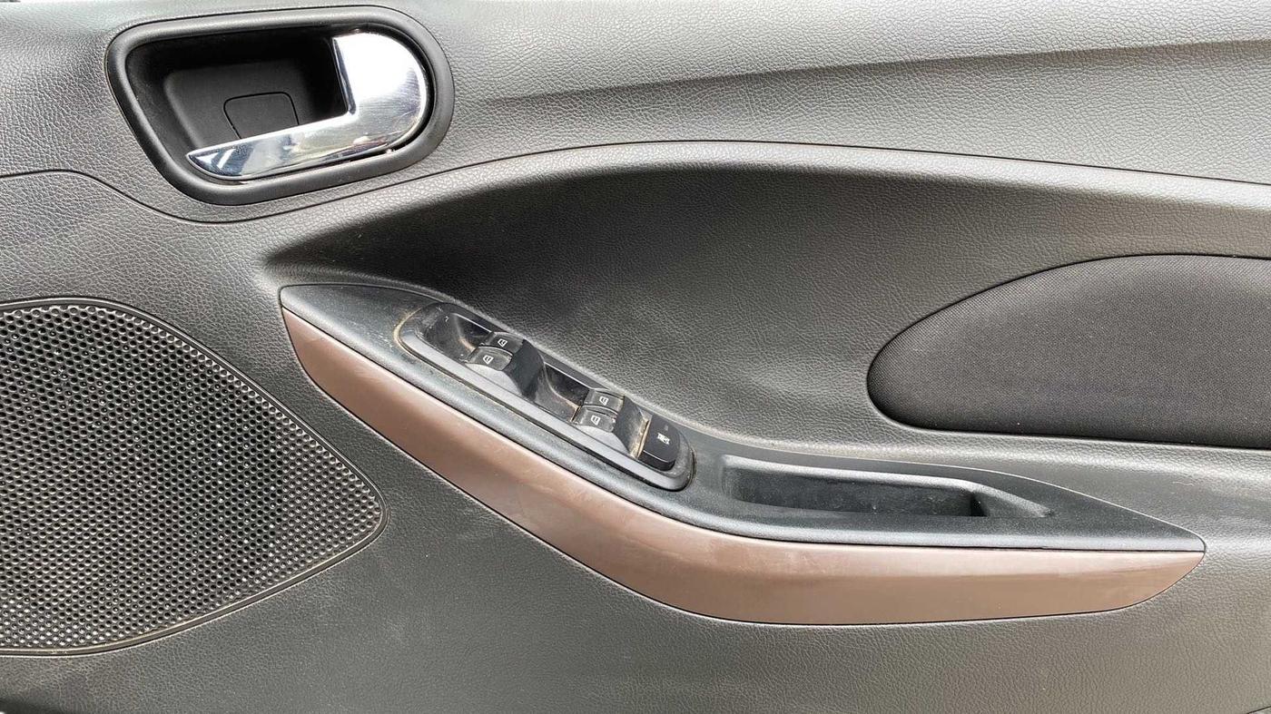 2018 Ford FREESTYLE TITANIUM PLUS 1.5 DIESEL, Diesel, Manual, 71,619 km, Driver Side Door Panels Control
