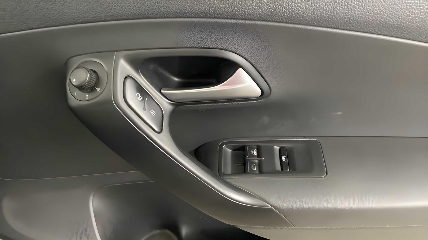 2019 Volkswagen Ameo COMFORTLINE 1.5L, Diesel, Manual, 45,257 km, Driver Side Door Panels Control