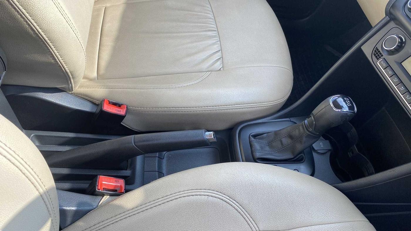 2019 Skoda Rapid AMBITION 1.5 TDI AT, Diesel, Automatic, 37,383 km, Gear Lever