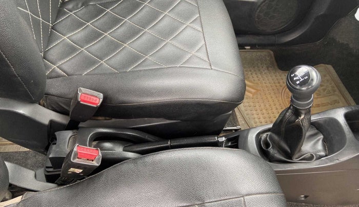 2017 Maruti Wagon R 1.0 VXI, CNG, Manual, 80,567 km, Gear Lever