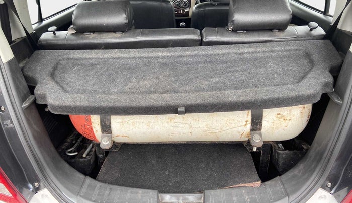2017 Maruti Wagon R 1.0 VXI, CNG, Manual, 80,567 km, Boot Inside