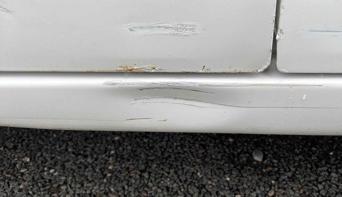 2017 Maruti Wagon R 1.0 VXI, CNG, Manual, 80,567 km, Left running board - Slight discoloration