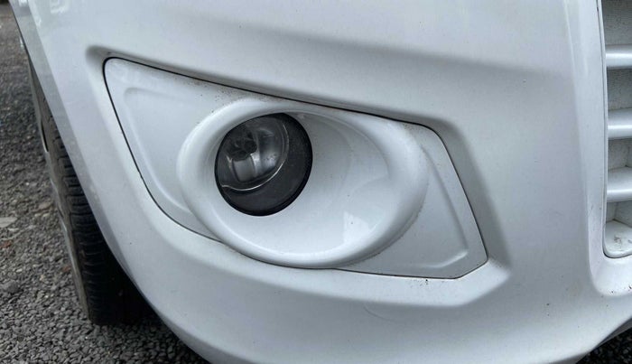 2017 Maruti Wagon R 1.0 VXI, CNG, Manual, 80,567 km, Right fog light - Not working