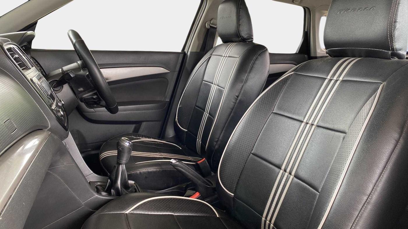 2017 Maruti Vitara Brezza ZDI, Diesel, Manual, 89,409 km, Right Side Front Door Cabin
