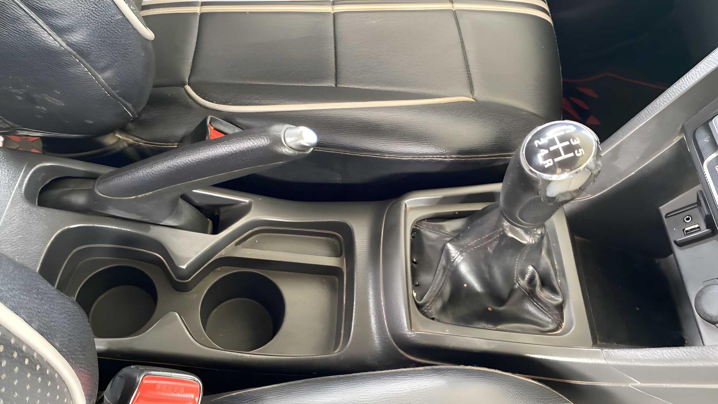 2017 Maruti Vitara Brezza ZDI, Diesel, Manual, 89,409 km, Gear Lever