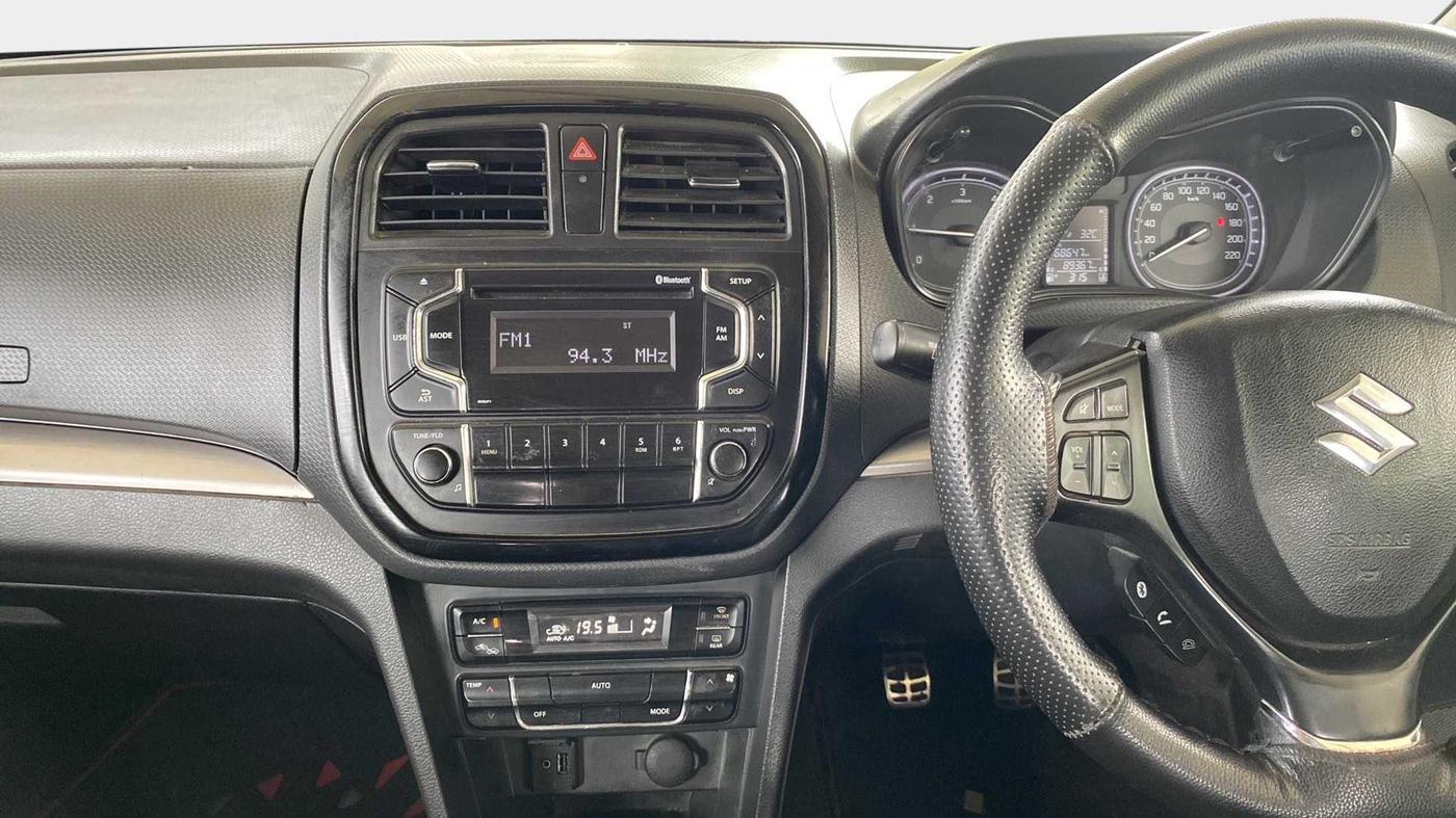 2017 Maruti Vitara Brezza ZDI, Diesel, Manual, 89,409 km, Infotainment System