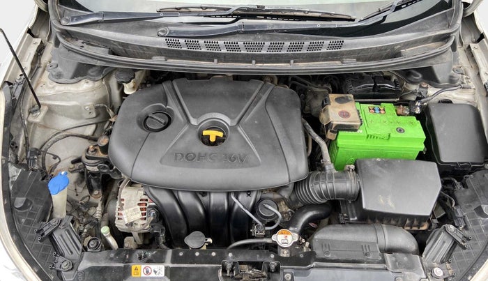 2015 Hyundai New Elantra 1.8 SX AT VTVT, Petrol, Automatic, 1,09,929 km, Open Bonet