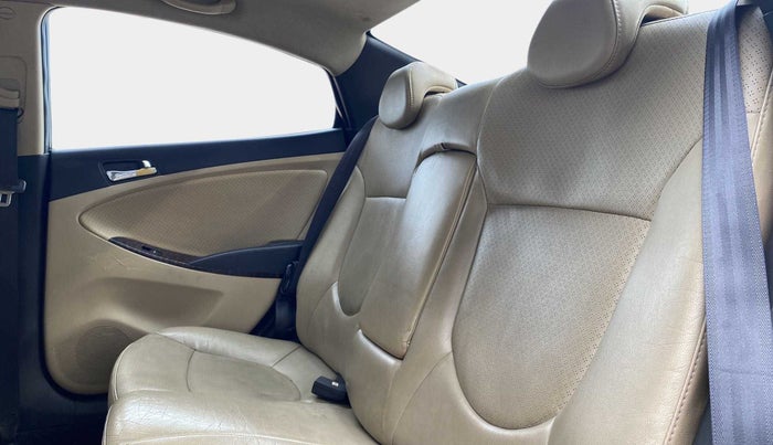 2013 Hyundai Verna FLUIDIC 1.6 VTVT SX OPT, Petrol, Manual, 50,908 km, Right Side Rear Door Cabin