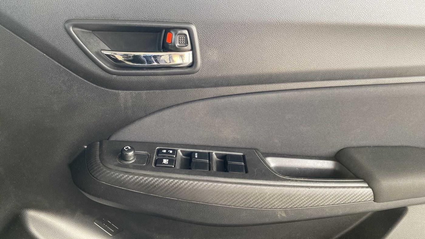 2021 Maruti Swift VXI, Petrol, Manual, 24,028 km, Driver Side Door Panels Control