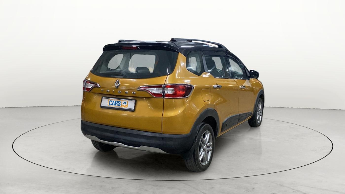 2021 Renault TRIBER RXZ DUAL TONE, Petrol, Manual, 23,326 km, Right Back Diagonal