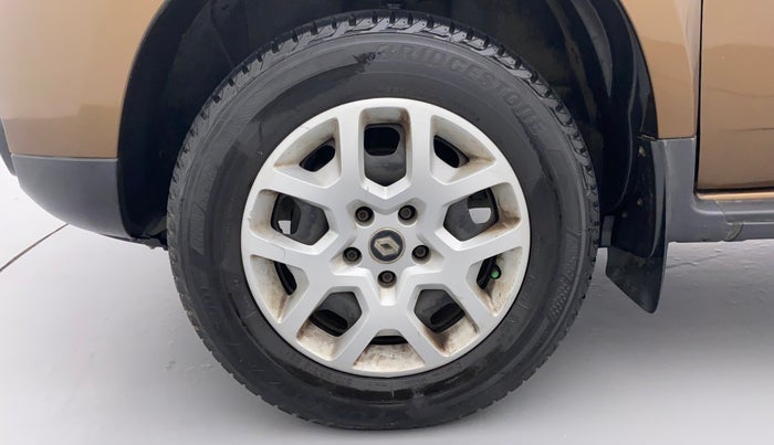 2018 Renault Duster RXE PETROL, Petrol, Manual, 61,537 km, Left Front Wheel
