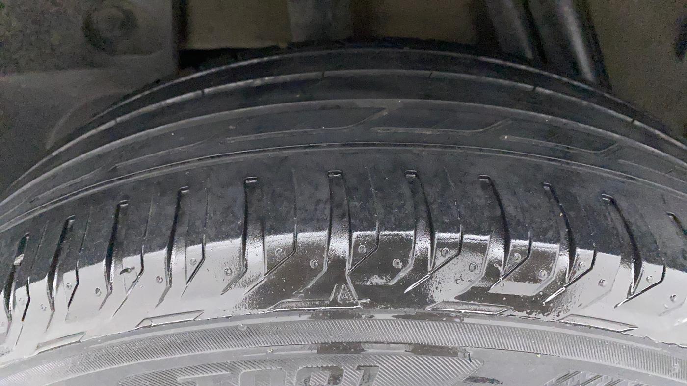 2018 Renault Duster RXE PETROL, Petrol, Manual, 61,537 km, Right Rear Tyre Tread