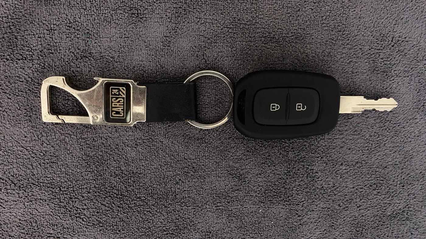 2018 Renault Duster RXE PETROL, Petrol, Manual, 61,537 km, Key Close Up