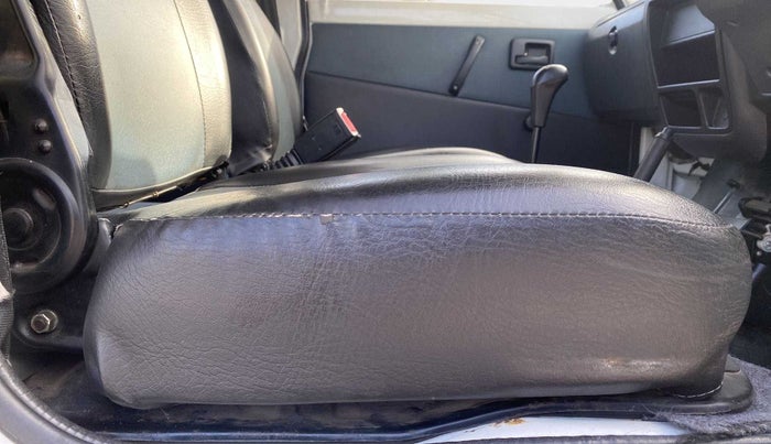 2018 Maruti Omni 5 STR, Petrol, Manual, 46,543 km, Driver Side Adjustment Panel