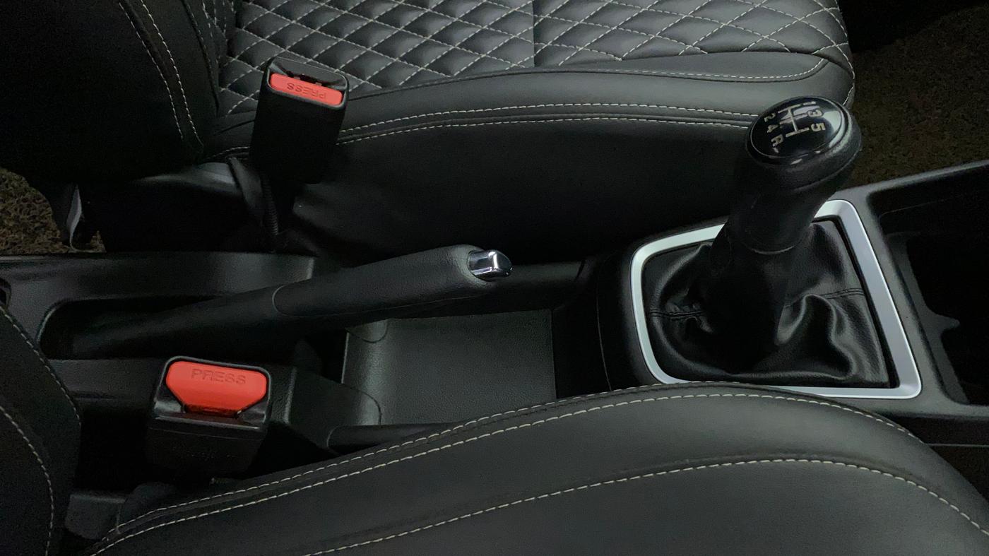 2021 Maruti Swift VXI, Petrol, Manual, 57,572 km, Gear Lever