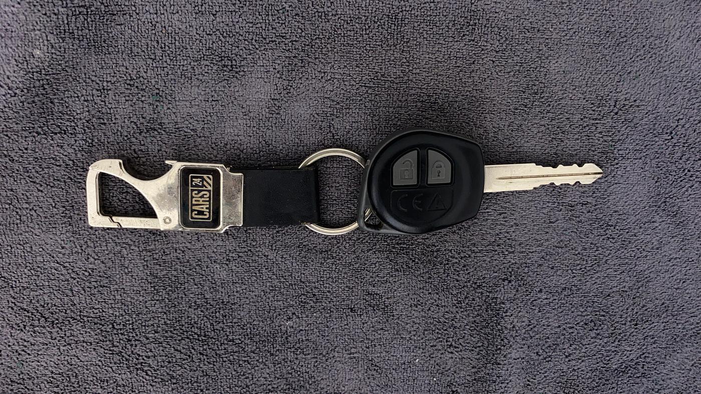 2021 Maruti Swift VXI, Petrol, Manual, 57,572 km, Key Close Up