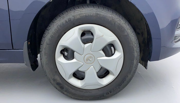 2022 Tata Tiago XT CNG, CNG, Manual, 18,551 km, Right Front Wheel