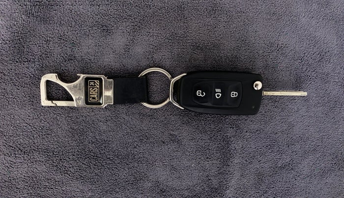 2022 Tata Tiago XT CNG, CNG, Manual, 18,551 km, Key Close Up