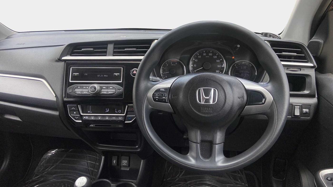 2016 Honda BR-V 1.5L I- DTEC V, Diesel, Manual, 90,308 km, Steering Wheel Close Up