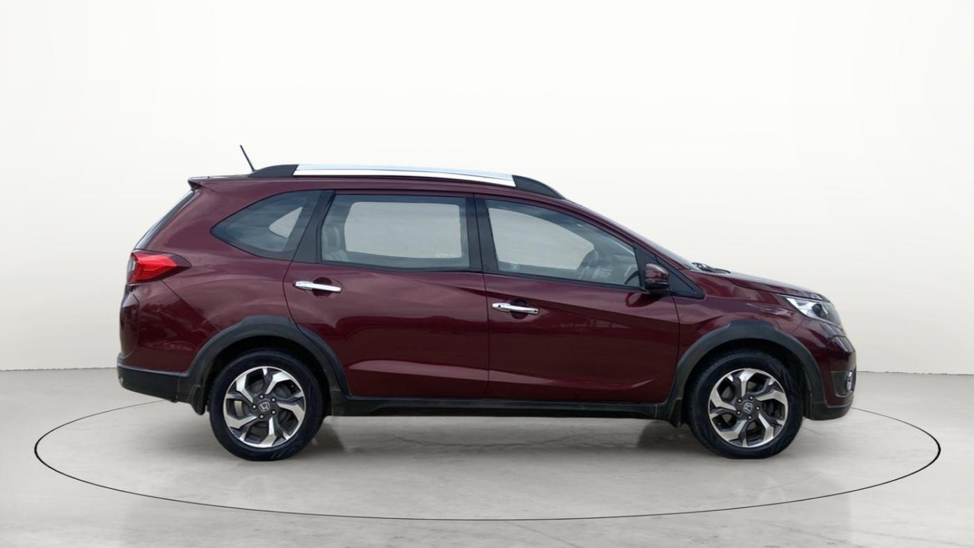2016 Honda BR-V 1.5L I- DTEC V, Diesel, Manual, 90,308 km, Right Side View