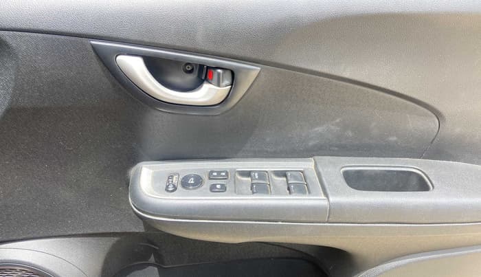 2016 Honda BR-V 1.5L I- DTEC V, Diesel, Manual, 90,308 km, Driver Side Door Panels Control