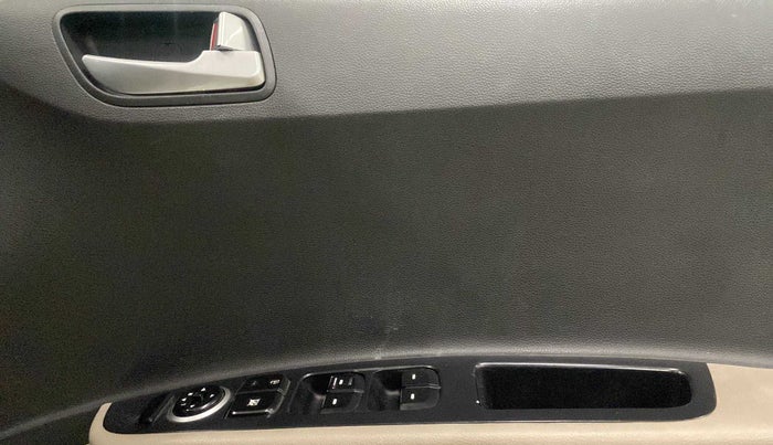 2016 Hyundai Grand i10 SPORTZ 1.1 CRDI, Diesel, Manual, 91,947 km, Driver Side Door Panels Control