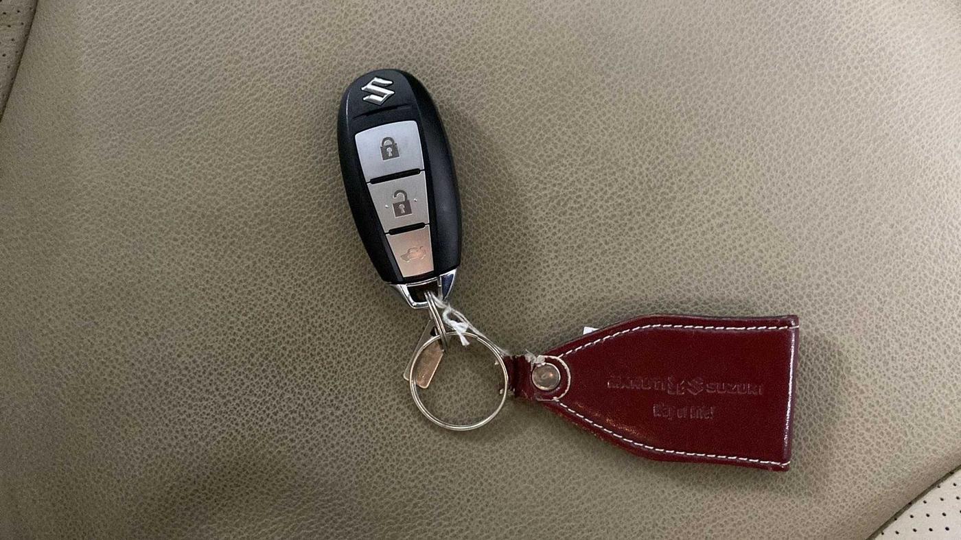 2018 Maruti Ciaz ZETA AT 1.5  SHVS PETROL, Petrol, Automatic, 68,100 km, Key Close Up