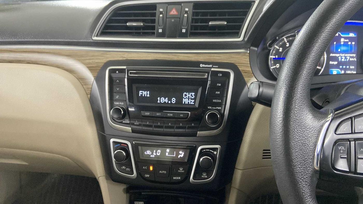 2018 Maruti Ciaz ZETA AT 1.5  SHVS PETROL, Petrol, Automatic, 68,100 km, Air Conditioner