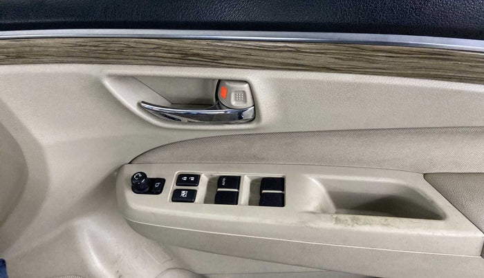 2018 Maruti Ciaz ZETA AT 1.5  SHVS PETROL, Petrol, Automatic, 68,100 km, Driver Side Door Panels Control