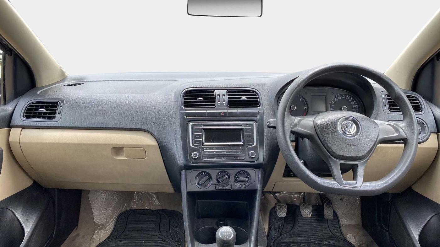 2016 Volkswagen Ameo COMFORTLINE 1.5L, Diesel, Manual, 95,627 km, Dashboard
