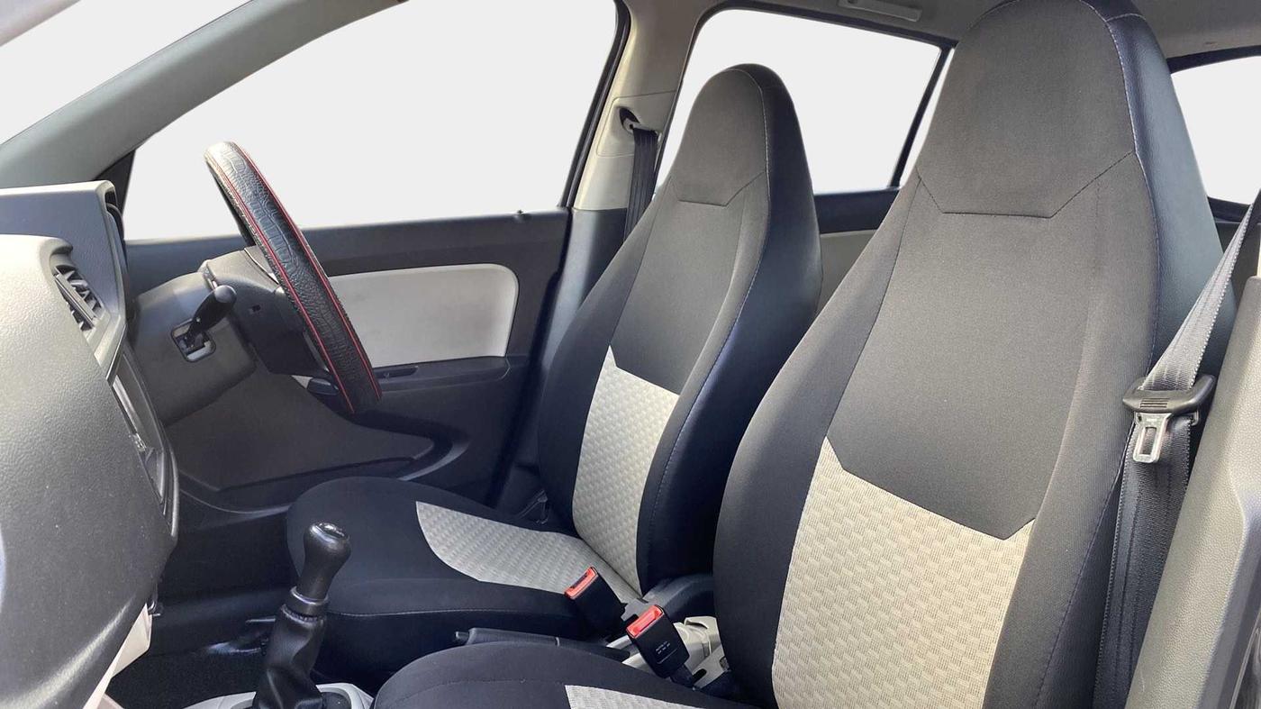 2020 Maruti Alto LXI CNG, CNG, Manual, 63,100 km, Right Side Front Door Cabin