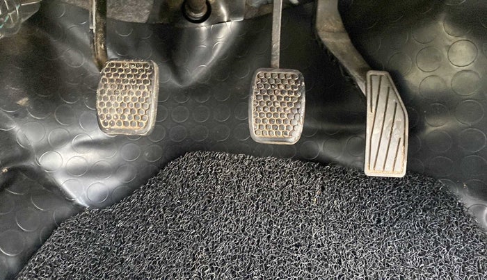 2020 Maruti Alto LXI CNG, CNG, Manual, 63,100 km, Pedals