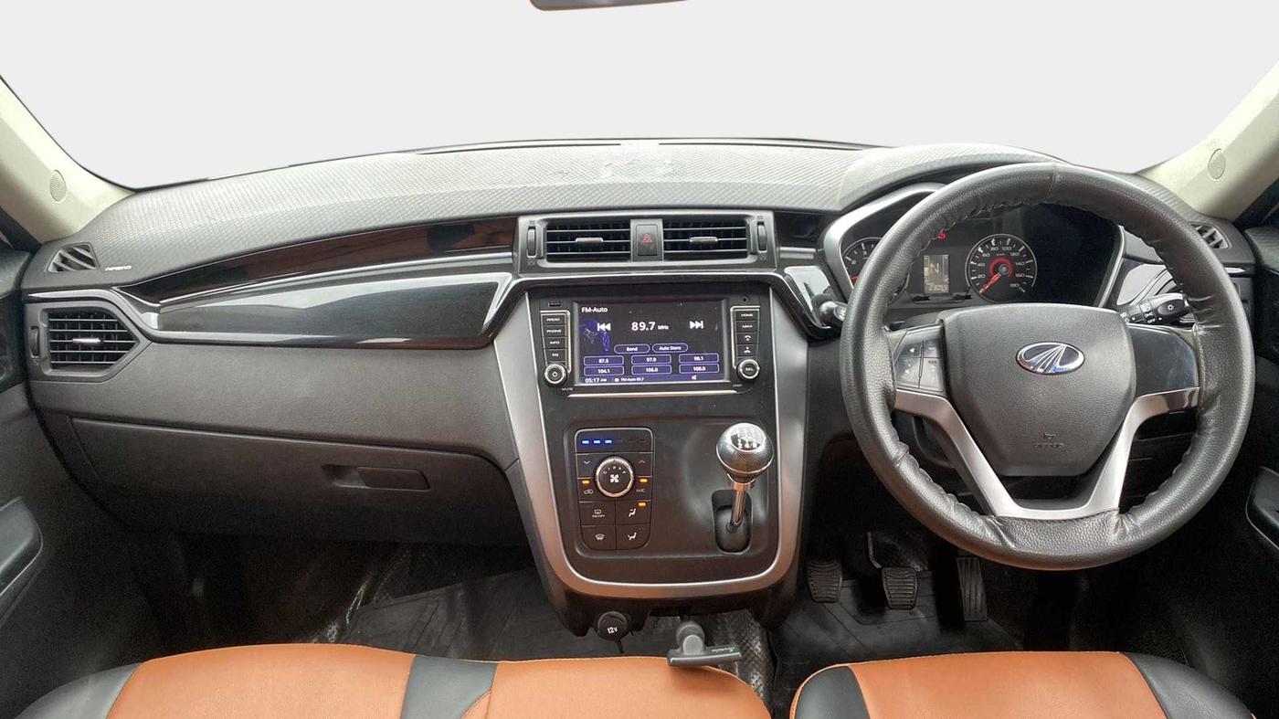 2018 Mahindra KUV 100 NXT K8 P 6 STR, Petrol, Manual, 23,053 km, Dashboard