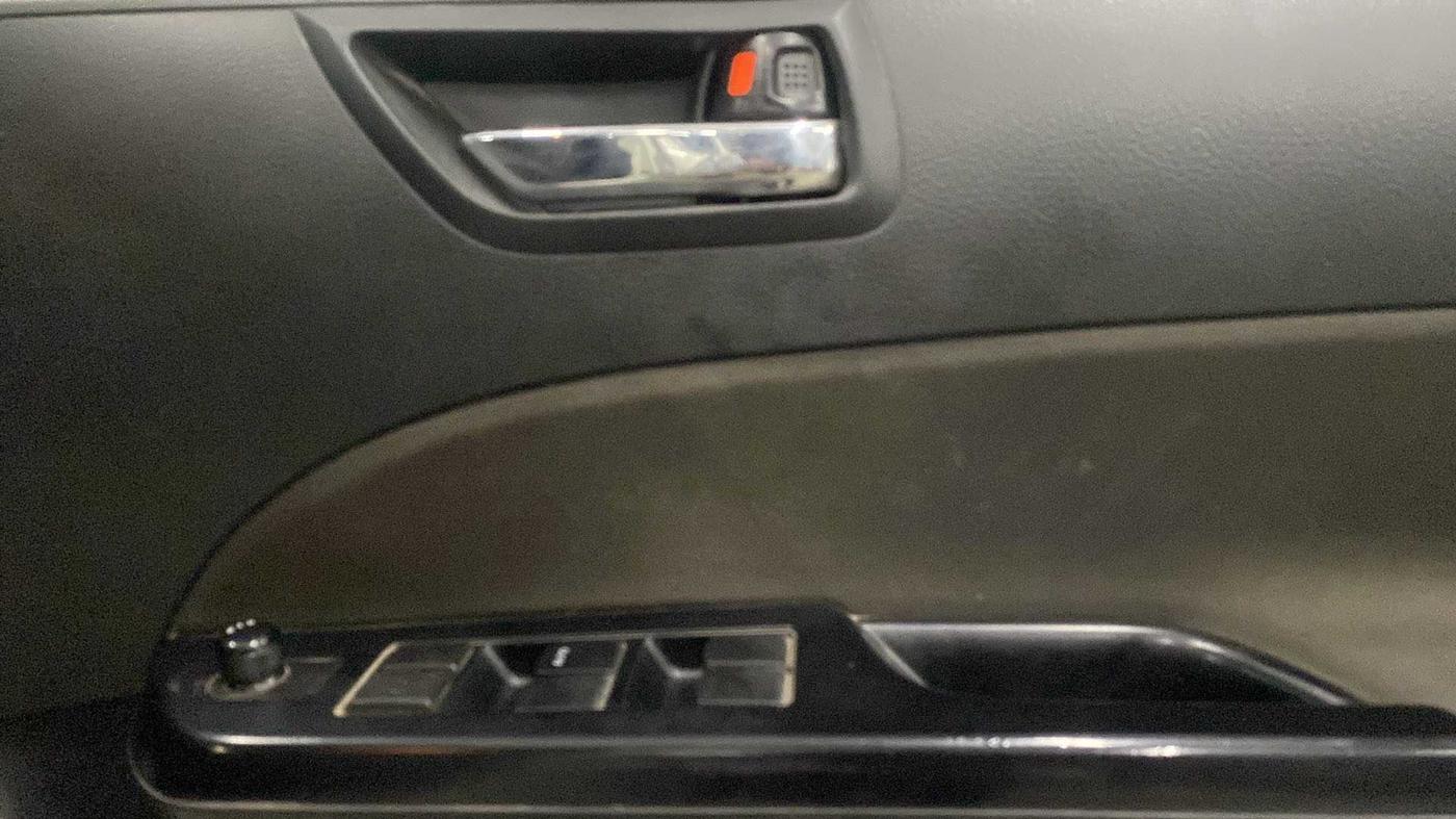 2013 Maruti Swift VDI, Diesel, Manual, 90,533 km, Driver Side Door Panels Control