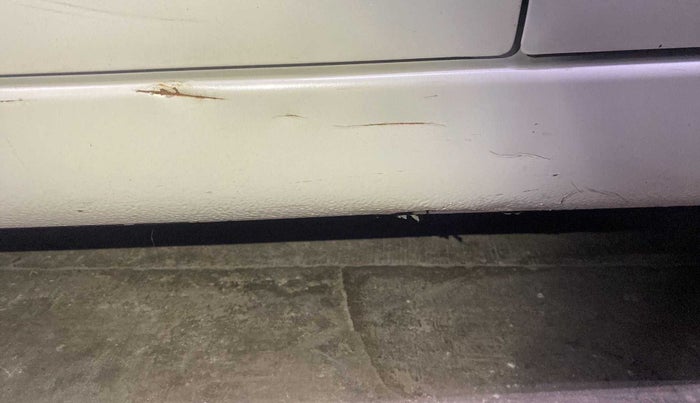 2013 Maruti Swift VDI, Diesel, Manual, 90,533 km, Left running board - Minor scratches