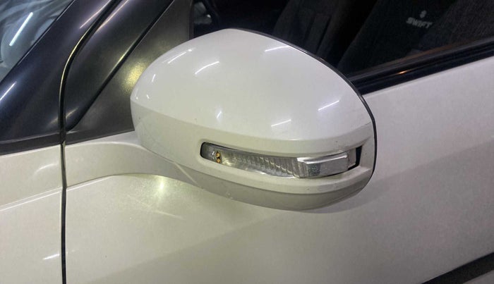 2013 Maruti Swift VDI, Diesel, Manual, 90,533 km, Left rear-view mirror - Mirror motor not working