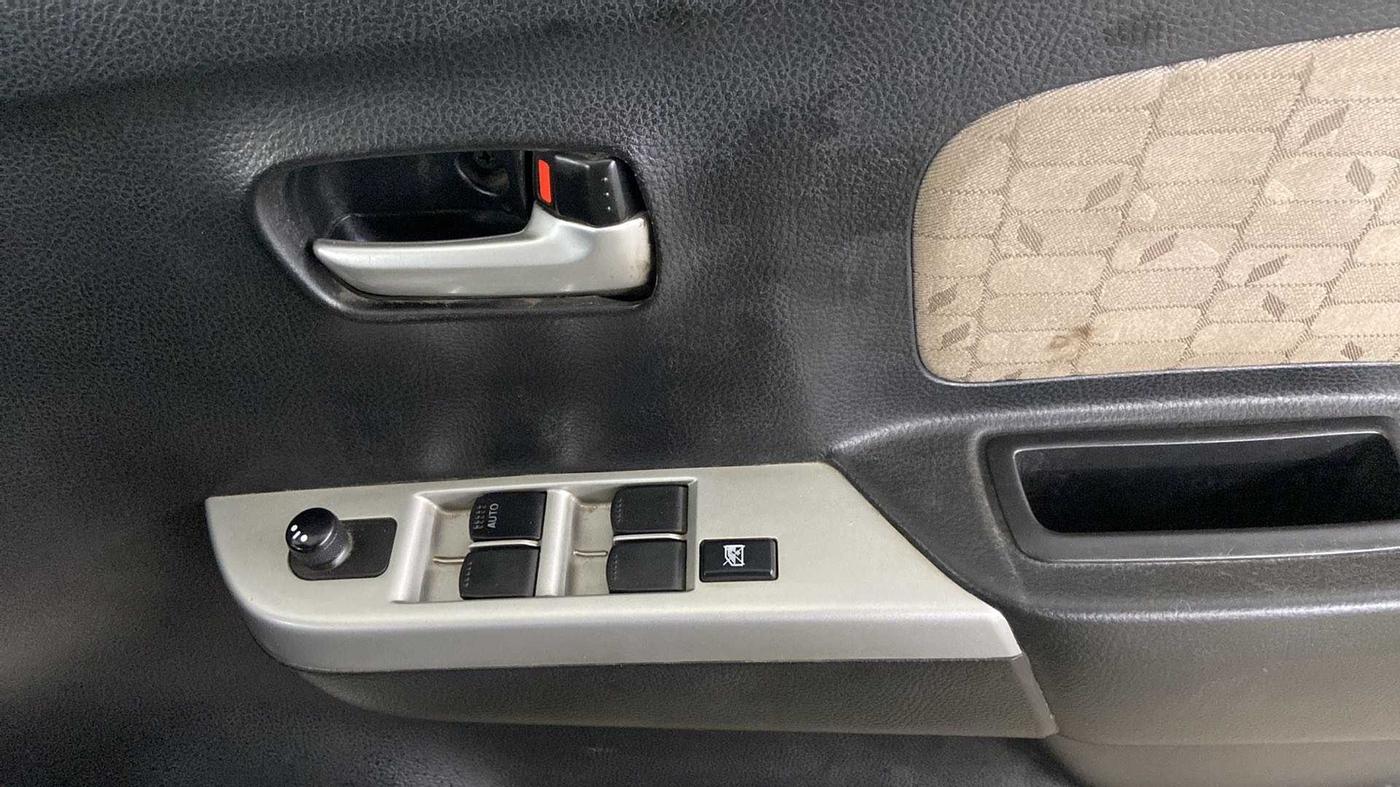 2016 Maruti Wagon R 1.0 VXI AMT, Petrol, Automatic, 33,986 km, Driver Side Door Panels Control