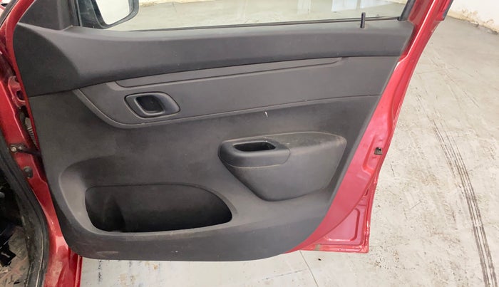 2017 Renault Kwid RXT 0.8, Petrol, Manual, 25,158 km, Driver Side Door Panels Control