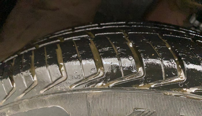 2017 Renault Kwid RXT 0.8, Petrol, Manual, 25,158 km, Right Front Tyre Tread